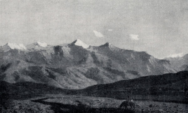 С. А. Чуйков. У подножья Тянь-Шаня. 1950